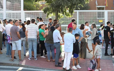 Acamafan denuncia que las ayudas escolares «excluyen de facto» a muchas familias